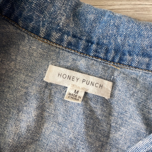 Honey Punch Good Vibes Only Jean Jacket Size M - Picture 5 of 12